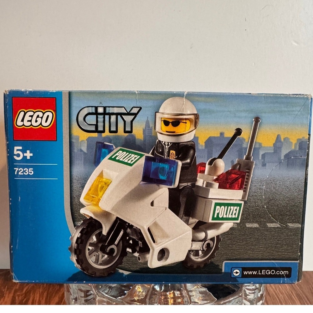 LEGO City Police Motorcycle 7235 New Unused Retired‎ Set